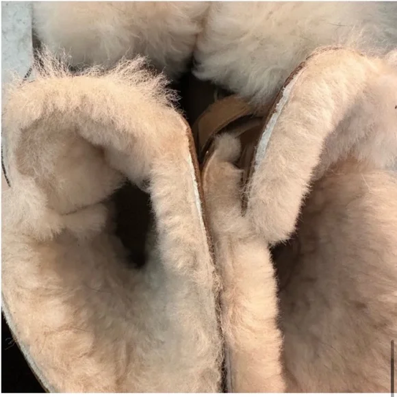 UGG boots - Picture 10 of 12